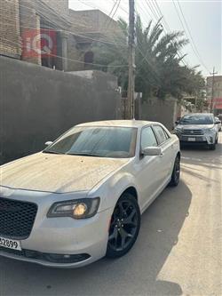 کرایسلەر 300